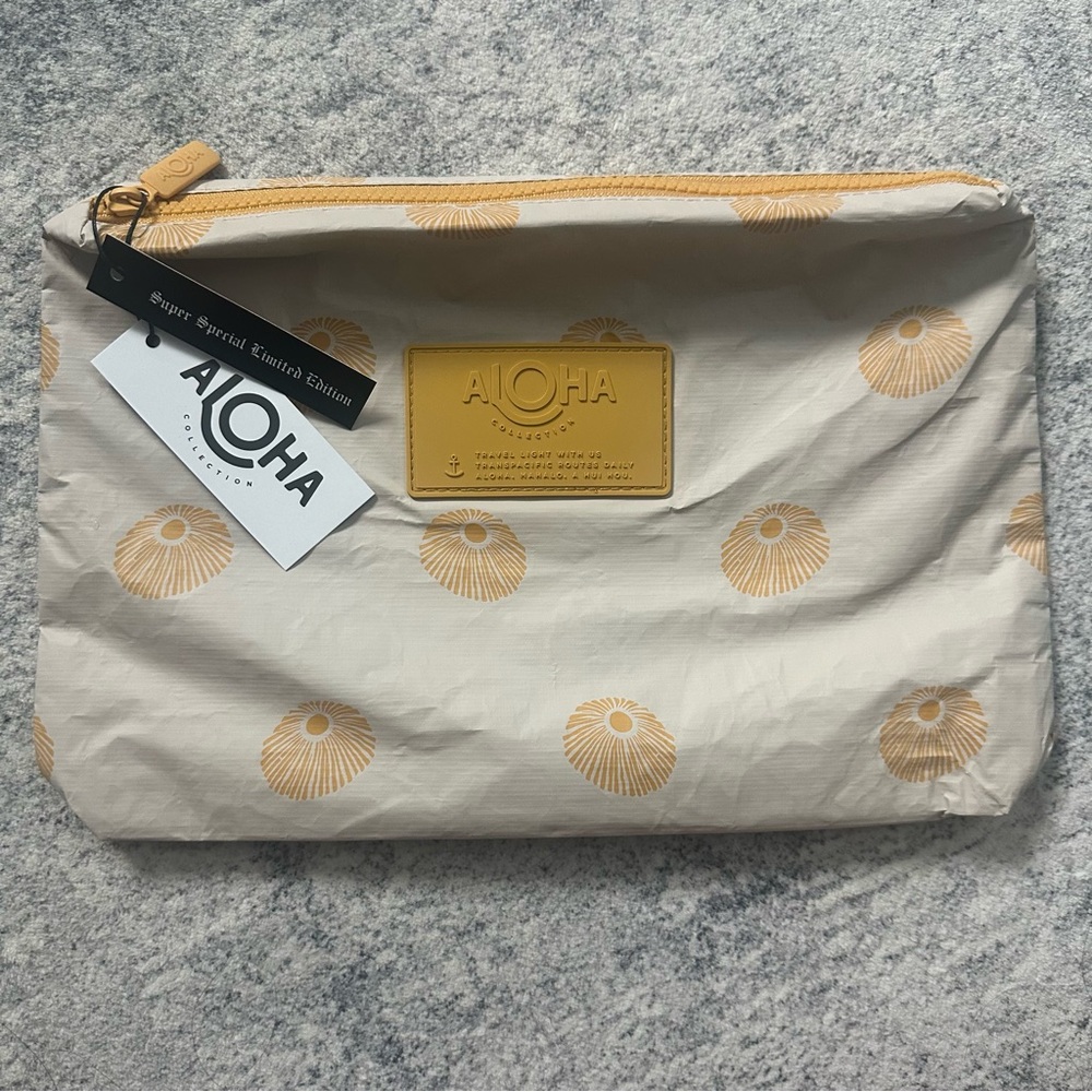 ALOHA COLLECTION Mid Pouch